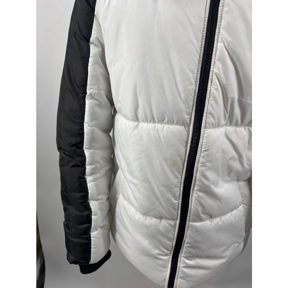 Boy’s Calvin Klein Puffer Jacket, Size M, White & Black - Picture 4 of 15
